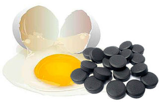 Активированный уголь и яйцо